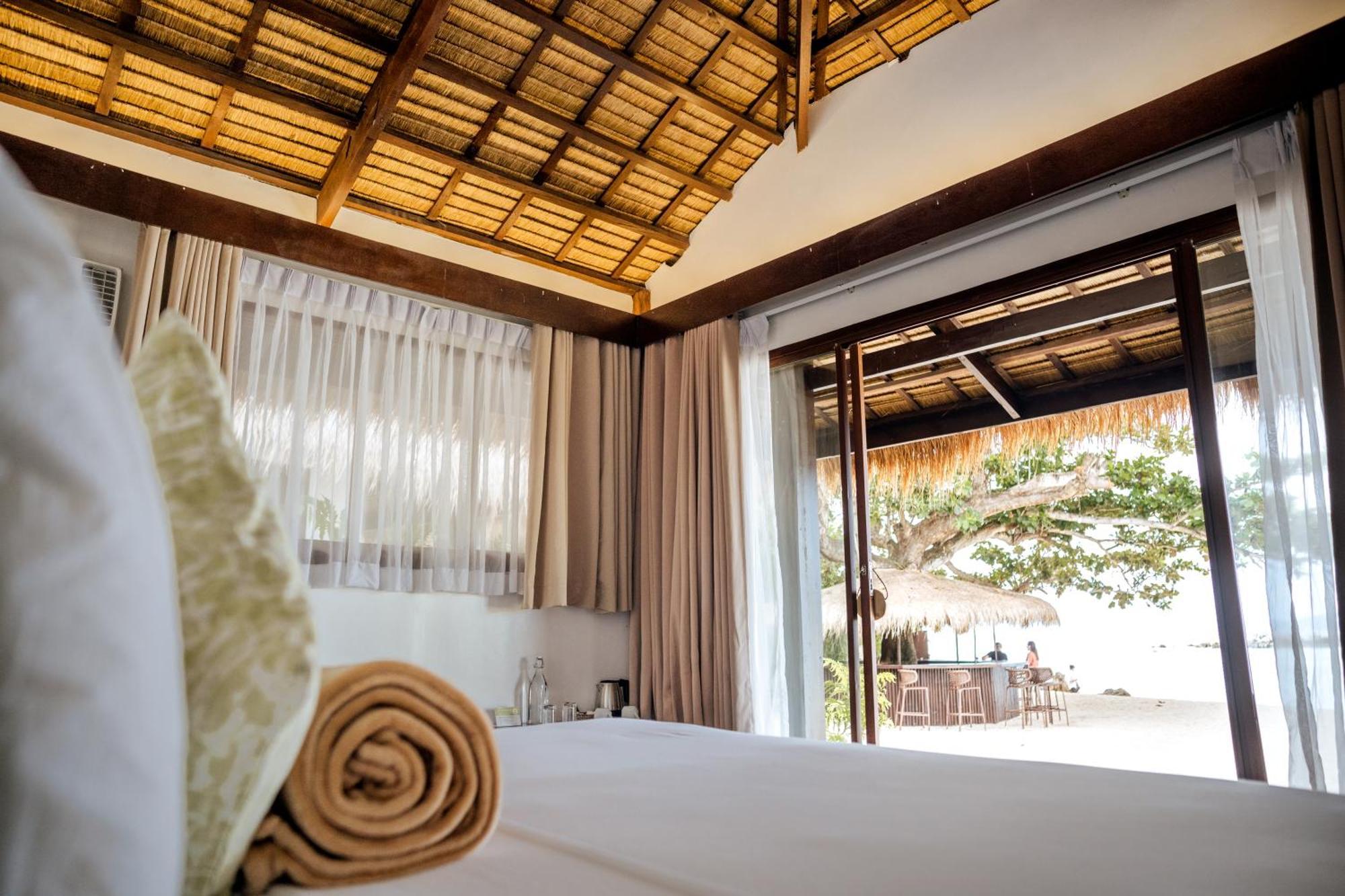 Balay Kogon Hotel Carles Exterior photo